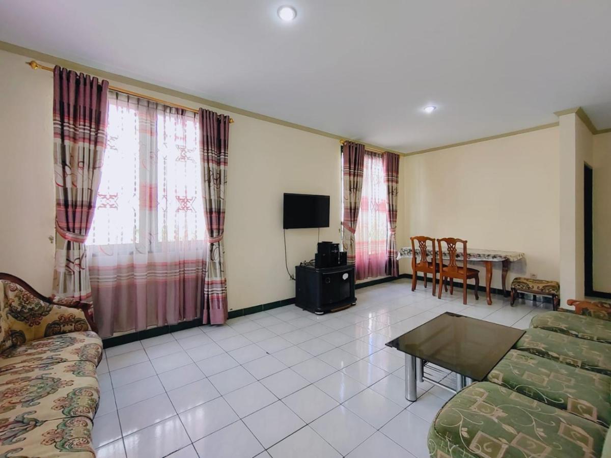 Villa Semesta Cikundul Esterno foto